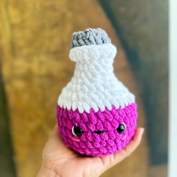 Handmade Crochet Plush Kawaii Potion Bottle Amigurumi Toy Decor - Picture 1 of 6